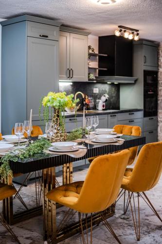 Cucina o angolo cottura di Luxury Villa Unikat with Seaview & Jacuzzi