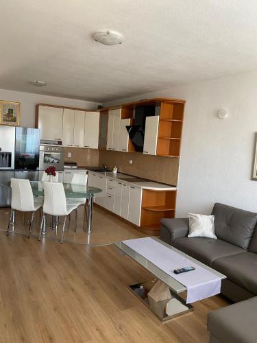 Apartment Lucy