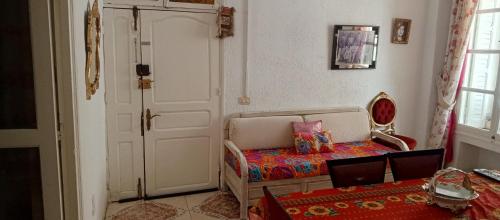 Ruang duduk di appartement meublé à tunis centre