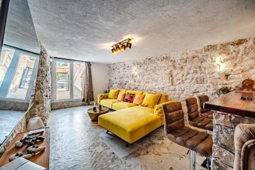 Area soggiorno di Luxury Villa Unikat with Seaview & Jacuzzi