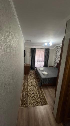 Hotel Dumbravaにあるベッド