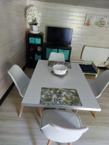 Photo de la galerie de l'établissement Chalet à louer près de Dax, à Mées