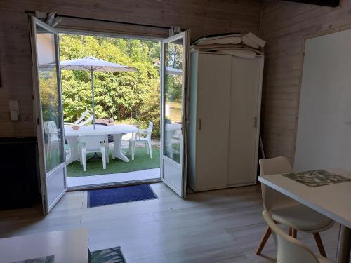 Photo de la galerie de l'établissement Chalet à louer près de Dax, à Mées