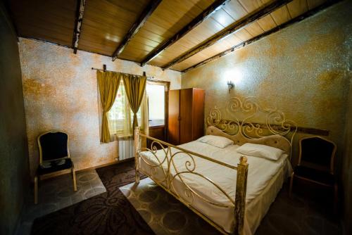 Postel nebo postele na pokoji v ubytování Haghartsin Hotel & Restaurant