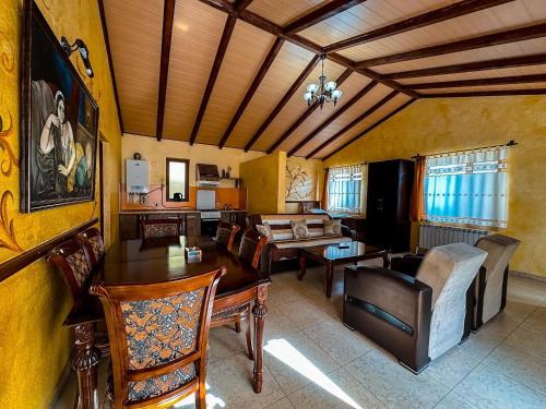Posezení v ubytování Haghartsin Hotel & Restaurant
