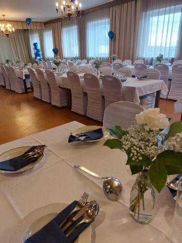 Restaurace v ubytování Kirchenwirt in Kematen an der Krems