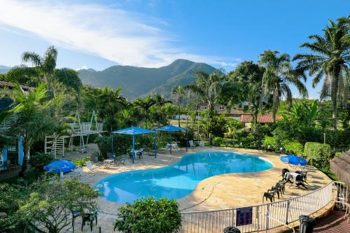 Bazén v ubytování VELINN Hotel Porto do Eixo Ubatuba nebo v jeho okolí