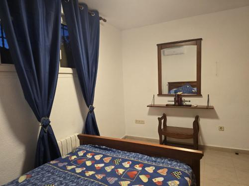 Ένα ή περισσότερα κρεβάτια σε δωμάτιο στο The Garden RA Floor Private Rooms, Pool, Garden Access