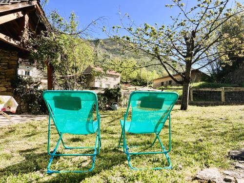 Pemandangan gunung umum atau pemandangan gunung yang diambil dari rumah percutian