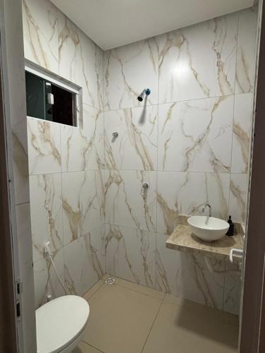 Koupelna v ubytování Casa Litorâneo 6