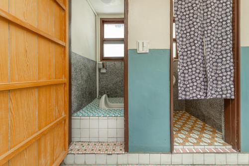 Neat Hostelにあるバスルーム