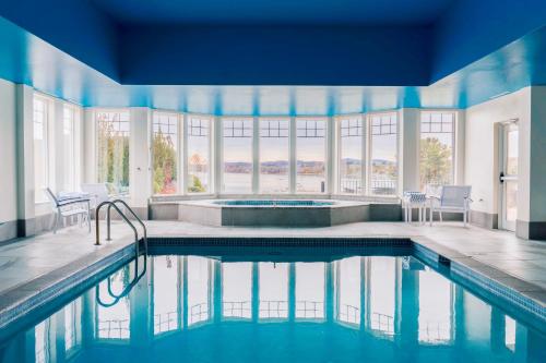 Πισίνα στο ή κοντά στο Belfast Harbor Inn