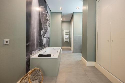 Koupelna v ubytování INMálaga Luxury Loft 3