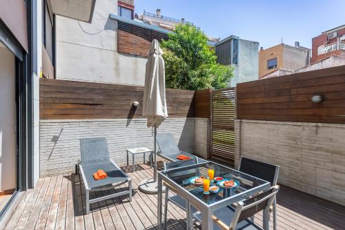 My Space Emirates - Splendid Apartment with Terrace and Pool near Park Güell
