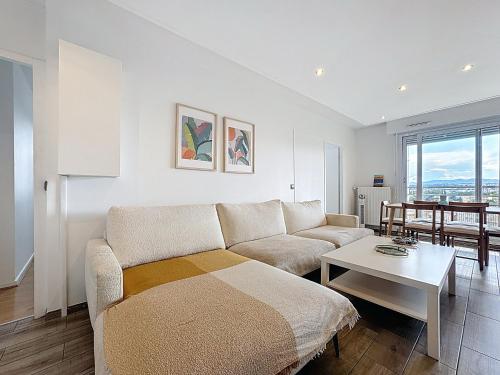 Χώρος καθιστικού στο Grand T3, balcon et garage - Venissieux Lyon Sud