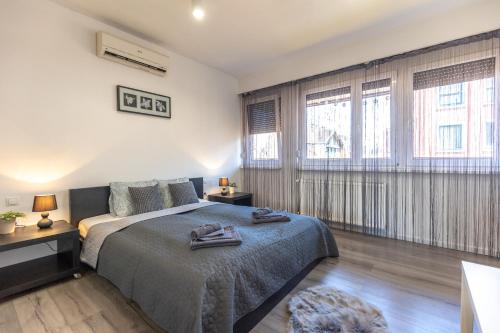 Gems of Budapest - Onyx Suite