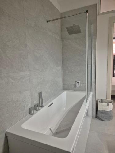 Domus Nova - Luxury Residenceにあるバスルーム