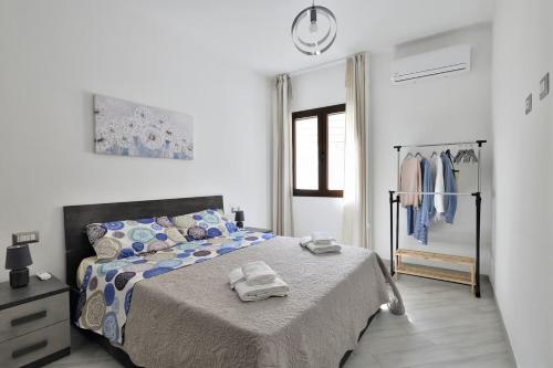 Ένα ή περισσότερα κρεβάτια σε δωμάτιο στο SARDEGNA "RI-ALE" a DUE PASSI DAL MARE BARI SARDO - OGLIASTRA - COD IUN Q8596