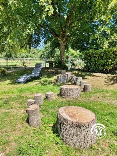 Taman di luar Gîte de Villefeu, 8 personnes