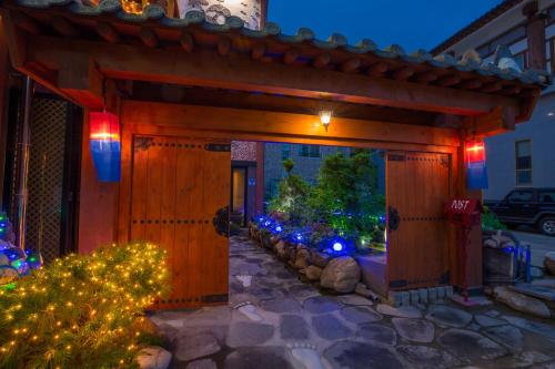 Ddlanchae Guesthouse - New Towerにある庭