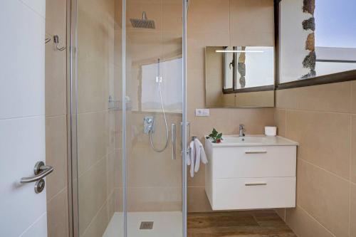 Et badeværelse på Casa Bea Villaverde