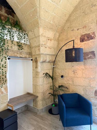 Μια τηλεόραση ή/και κέντρο ψυχαγωγίας στο Largo Spani 17