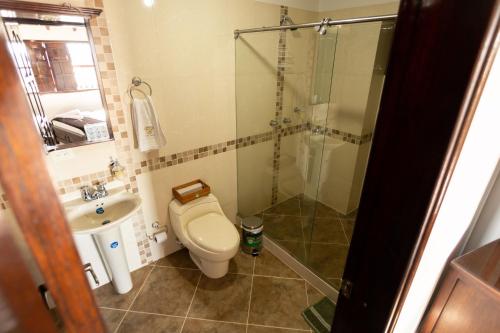 Un baño de Condominio Parque Baviera