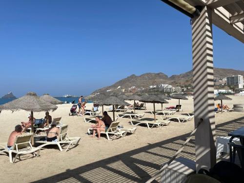 Cozy 1-Bedroom Getaway Steps from Laginha Beach