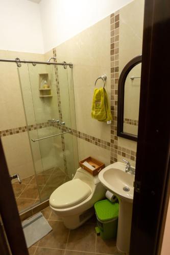 Un baño de Condominio Parque Baviera