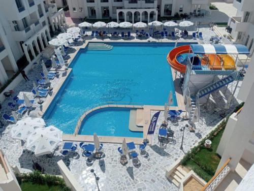 الساحل الشمالي قرية سانتوريني شاليه غرفة وريسبشن