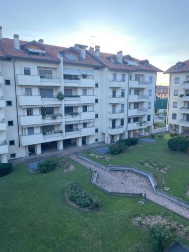 an aerial view of an apartment building at Dreams Home in Locate di Triulzi