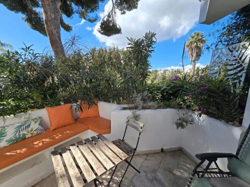 En have udenfor Casa 13