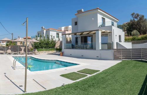 Niki by Vintage Travel