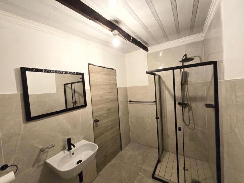 Gambar di galeri bagi Mamre Guest Lodge di Hennops