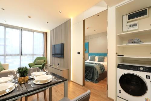 Η κουζίνα ή μικρή κουζίνα στο 1bdr New Apartment near Layan Beach