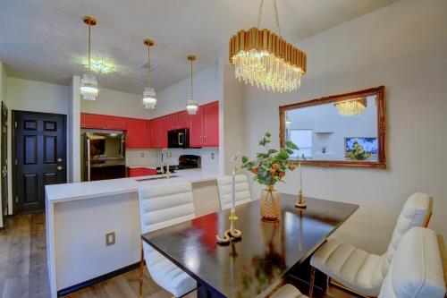 Gambar di galeri bagi Sleeps 11 Mountain Views Fully Renovated di Albuquerque