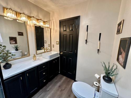 Gambar di galeri bagi Sleeps 11 Mountain Views Fully Renovated di Albuquerque