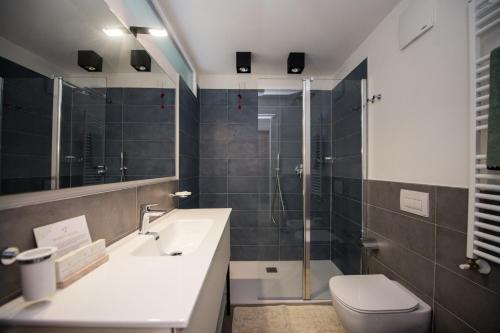 Koupelna v ubytování Corte Brunati Villetta Prestige