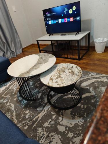 TV a/nebo společenská místnost v ubytování Loft at the Creek