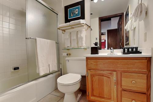 Timberline Condominiums Studio Standard Unit 216 photo 3