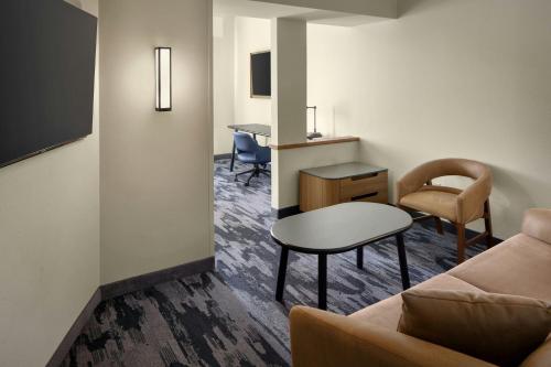 Χώρος καθιστικού στο Fairfield Inn & Suites Clovis