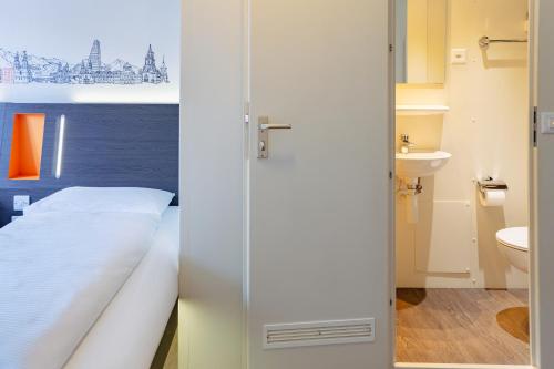 Koupelna v ubytování easyHotel Zürich City Limmatplatz