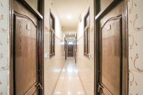 Фотография из галереи Super Hotel O Shri Sai Guest House в Нью-Дели
