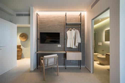 Bilik mandi di Cala Theresìa - Exclusive sea front apartments