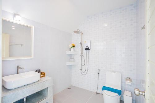 Ένα μπάνιο στο SunSea Beachfront Cha-Am