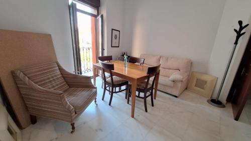 Budget and lovely apartments Sevilla center