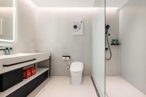 Un baño de 漫曲酒店深圳海上世界地铁站店