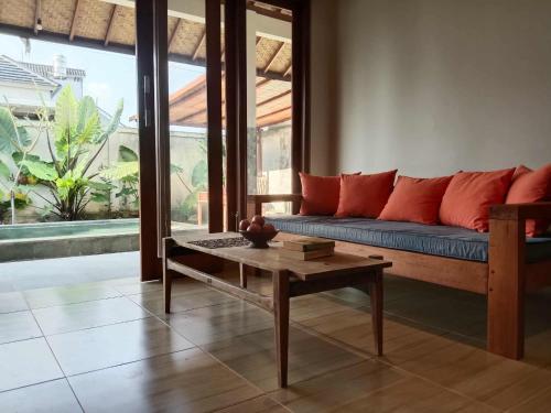 Bengkel Villa - Kedunguにあるシーティングエリア