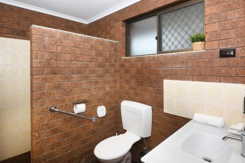 Bilik mandi di Greenacres Motel