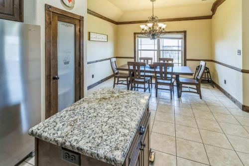 Φωτογραφία από το άλμπουμ του Gorgeous 4BR Dakota Springs Home home σε Abilene